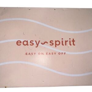 Easy Spirit Women's Traveltime Clogs in a white glitter/sparkle finish Size 5M